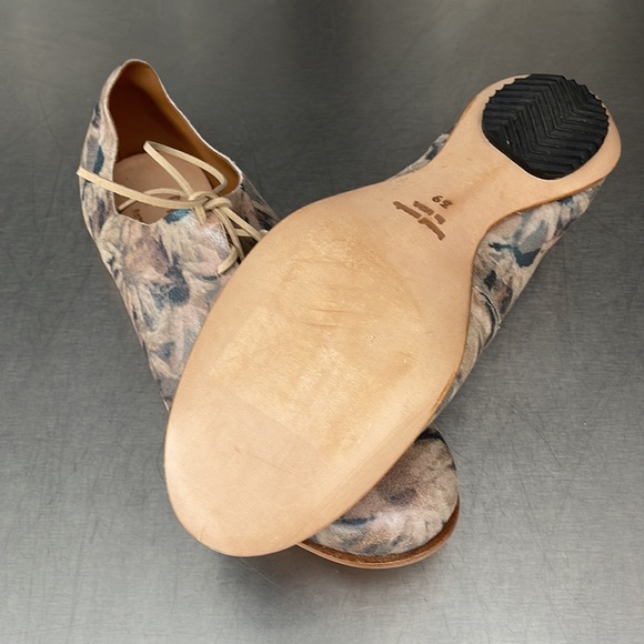 Camouflage Lace-Up Women's Shoes - Picture 9 of 9